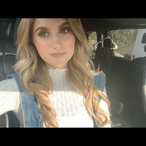 Meet your Posher, Olivia